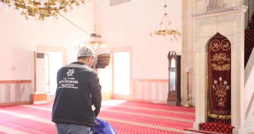 Aydın B&uuml;y&uuml;kşehir Belediyesi, ramazan ayında vatandaşların ibadetlerini daha hijyenik ortamda