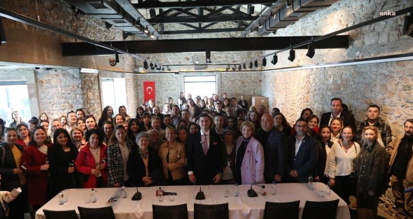 8 Mart D&uuml;nya Emek&ccedil;i Kadınlar G&uuml;n&uuml; kapsamında Belediye-İş Sendikası temsilcileri,