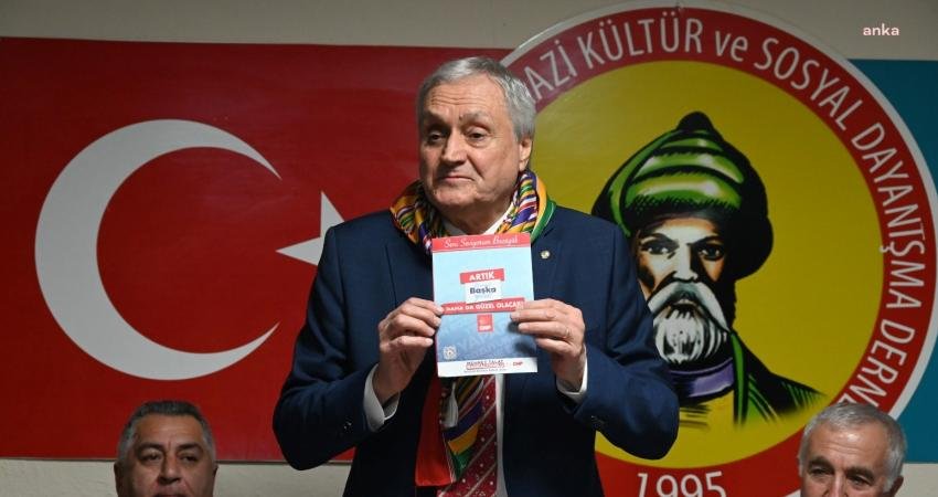 Boz&uuml;y&uuml;k Belediye Başkanı Mehmet Talat Bakkalcıoğlu, Ertuğrulgazi K&uuml;lt&uuml;r ve Sosyal