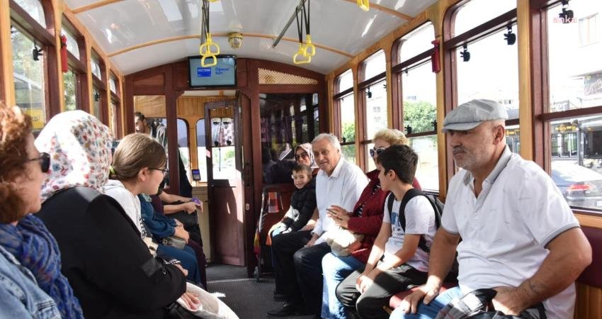 Bozüyük Belediye Başkanı Bakkalcıoğlu: “Tramvay Hattımızı Hastaneye Kadar Uzatacağız” Bozüyük Belediye Başkanı Mehmet Talat Bakkalcıoğlu, Boztram Tramvay projesine ilişkin,