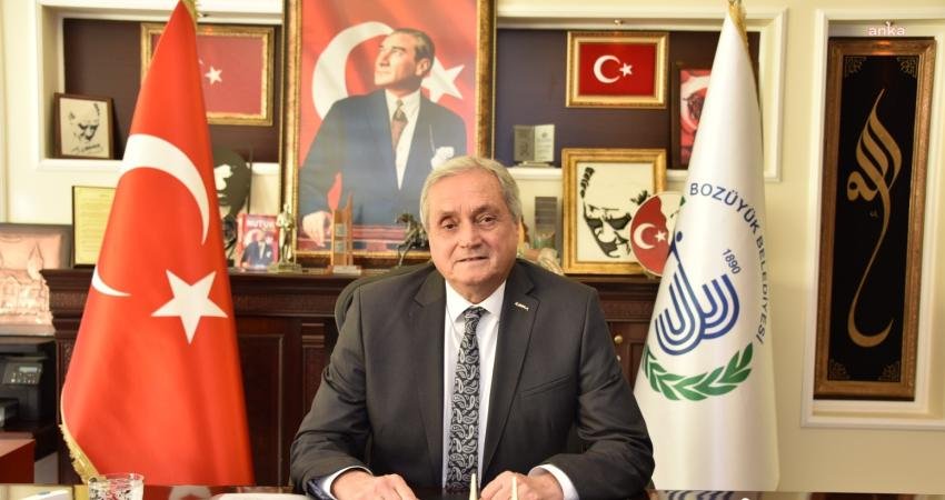 Bozüyük Belediye Başkanı Bakkalcıoğlu, Yeni Dönem Projelerini Kamuoyuyla Paylaştı Bozüyük Belediye Başkanı Mehmet Talat Bakkalcıoğlu, yeni dönemde yaşama geçirmeyi