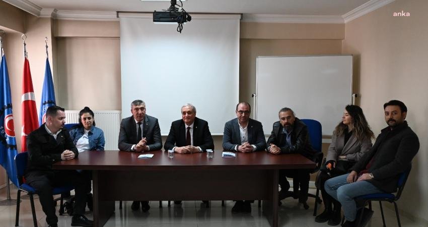 Boz&uuml;y&uuml;k Belediye Başkanı Mehmet Talat Bakkalcıoğlu, &Ccedil;imse-İş Sendikası&rsquo;nı ziyaret ederek,