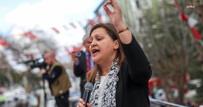 Burcu Köksal: ‘Genel Başkanla Karşı Karşıya Kaldı’ Söylemlerini Kabul Etmiyoruz. Afyonkarahisar’ı Hemşerilerimiz Birlikte Yöneteceğiz” CHP’nin Afyonkarahisar Belediye Başkan adayı Burcu Köksal, “Belediye Başkanı olduğumda