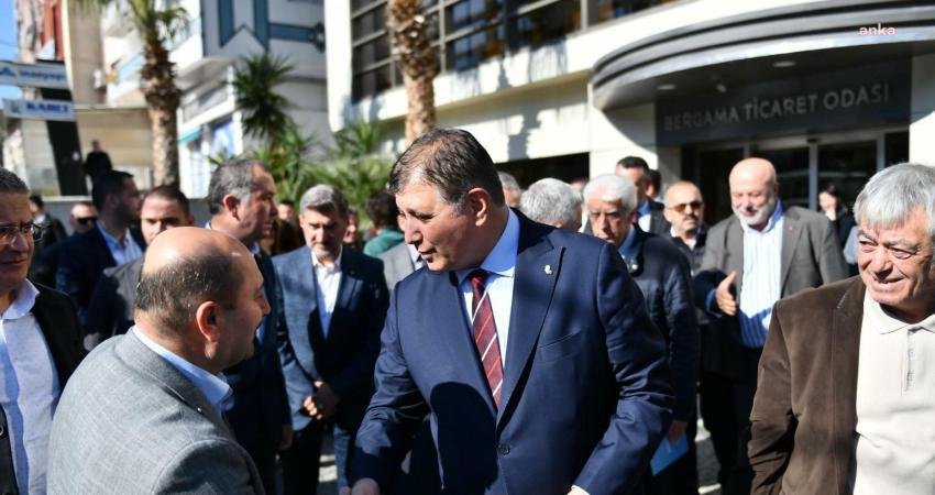 CHP İzmir B&uuml;y&uuml;kşehir Belediye Başkan Adayı Cemil Tugay, Bergama&rsquo;da iş