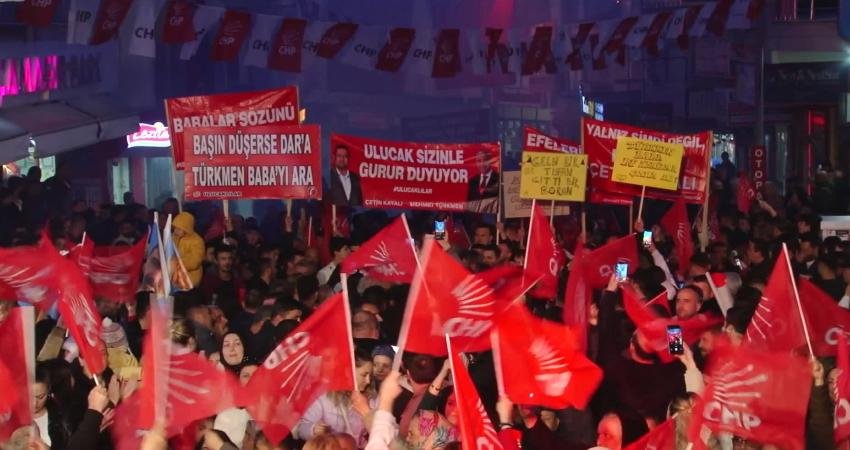 CHP İzmir B&uuml;y&uuml;kşehir Belediye Başkan Adayı Cemil Tugay, Kemalpaşa’da meclis