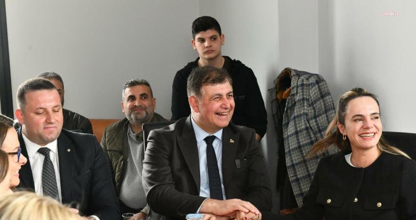 CHP İzmir Büyükşehir Belediye Başkan Adayı Tugay: “CHP Çatısı Altında Birleşin” CHP’nin İzmir Büyükşehir Belediye Başkan Adayı Cemil Tugay, Balçova’da muhtar