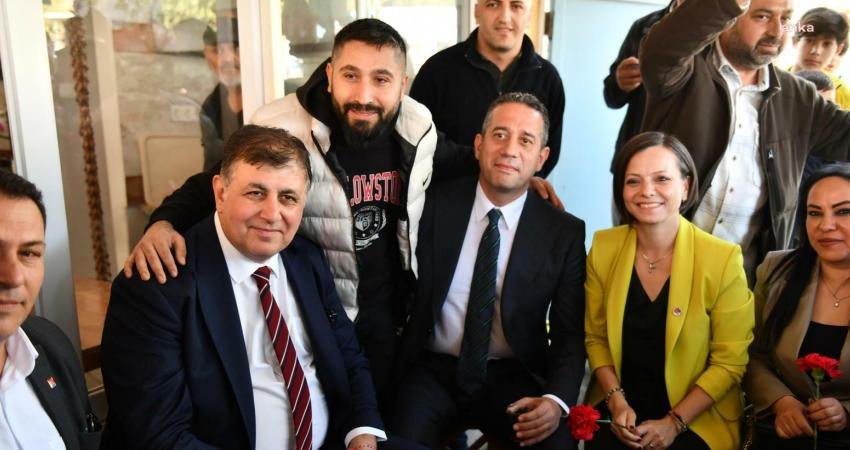 CHP İzmir B&uuml;y&uuml;kşehir Belediye Başkan Adayı Cemil Tugay, Karabağlar’da mahalle