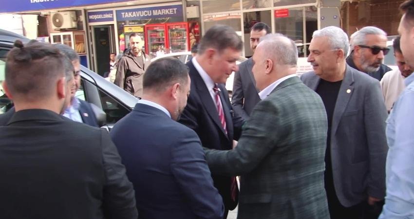 CHP İzmir B&uuml;y&uuml;kşehir Belediye Başkan Adayı Cemil Tugay, &Ouml;demiş Ticaret