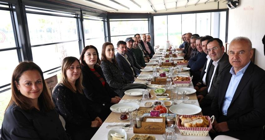 &Ccedil;ine Belediye Başkanı Mehmet Kıvrak, 1 Mart Muhasebeciler G&uuml;n&uuml; dolayısıyla