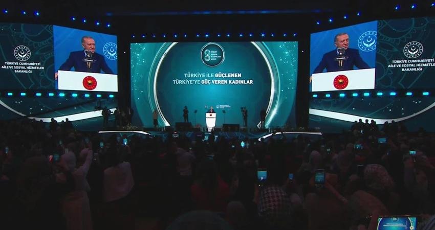 Cumhurbaşkanı ve AKP Genel Başkanı Recep Tayyip Erdoğan, &ldquo;Kadınlar konusunda