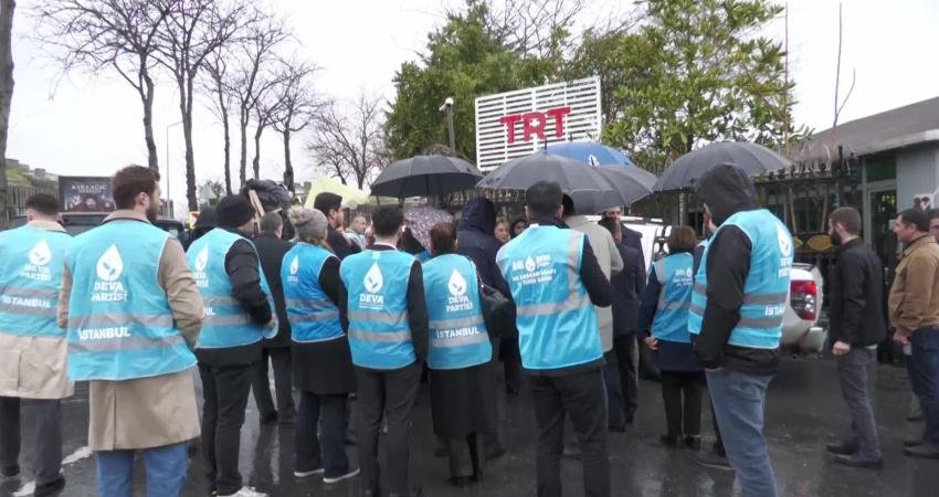 DEVA İBB Adayı İdris Şahin Siyah Çelenk Bıraktı: “TRT Yöneticilerini Vicdanlı Olmaya Çağırıyorum” Haber-Kamera: HAKAN KAYA DEVA Partisi İstanbul Büyükşehir Belediye başkan adayı