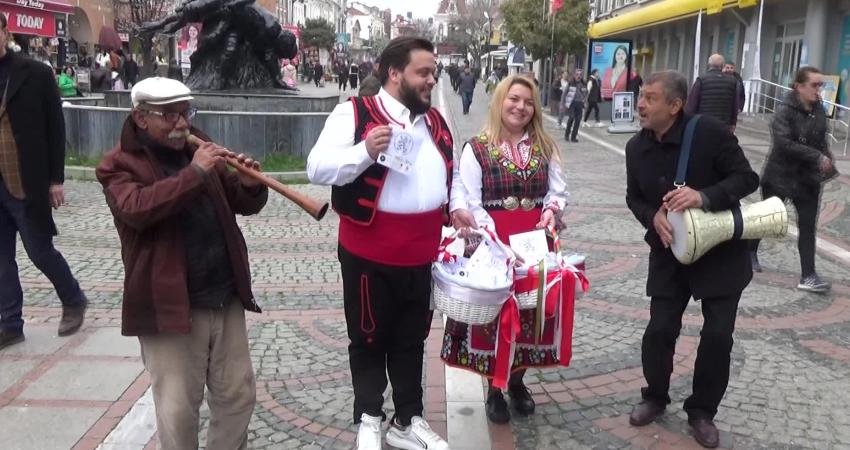 Edirne&rsquo;de baharın gelişi, eski bir Bulgar geleneği olan Marteni&ccedil;ka bileklikleri
