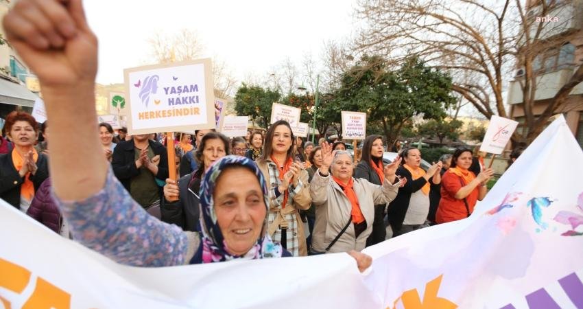 Efes Sel&ccedil;uk Belediye Başkanı Filiz Ceritoğlu Sengel, 8 Mart D&uuml;nya