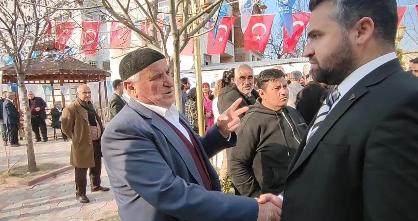 DEVA Partisi’nin Elazığ Belediye Başkan adayı Recep Ceylan, vatandaşları ziyaret