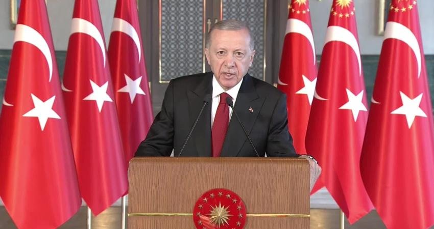 Cumhurbaşkanı ve AKP Genel Başkanı Recep Tayyip Erdoğan, deprem konutları
