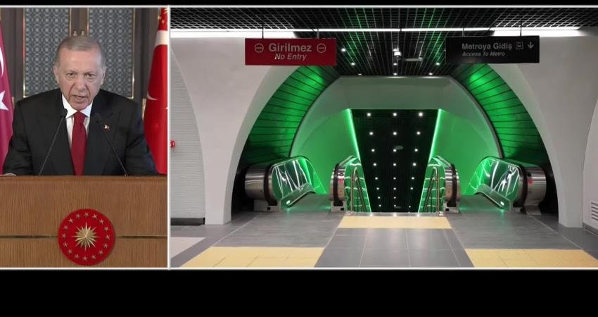Cumhurbaşkanı ve AKP Genel Başkanı Recep Tayyip Erdoğan, Arnavutk&ouml;y- İstanbul