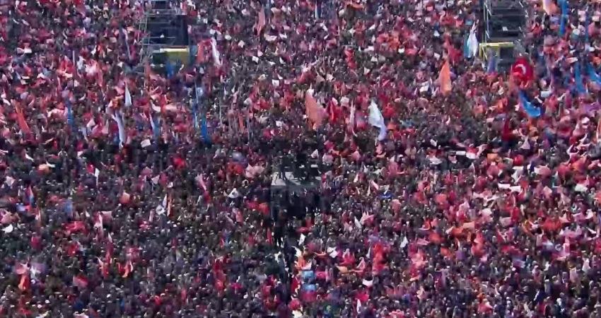 Cumhurbaşkanı Recep Tayyip Erdoğan, Yeniden Büyük İstanbul Mitingi’nde, “Biz göreve