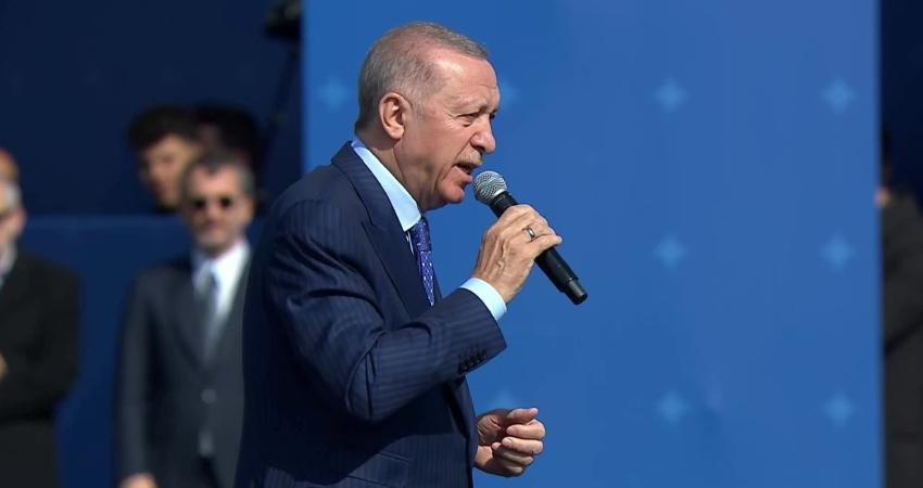 AKP’nin “Yeniden Büyük İstanbul” adıyla düzenlediği mitingine katılımcı sayısı Cumhurbaşkanı