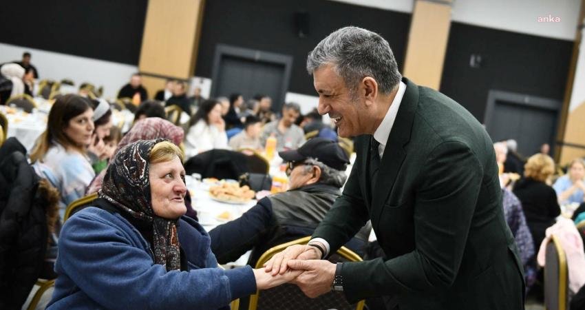 Dernek başkanları ve site y&ouml;neticileriyle iftar sofrasında bir araya gelen
