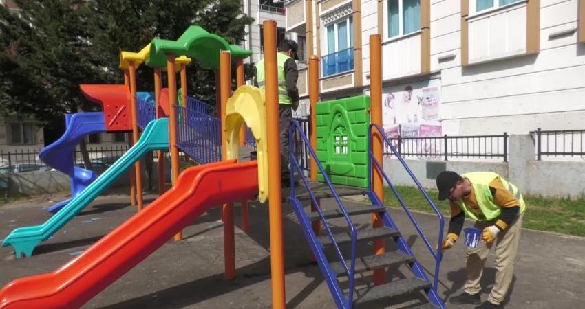 &Ccedil;ocukların eğlenceli zaman ge&ccedil;irdiği oyun gruplarında yenileme ve bakım &ccedil;alışması