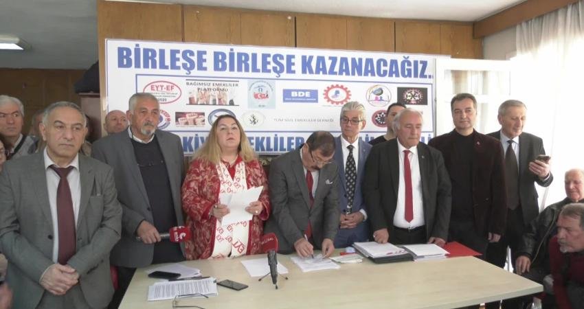 EYT ve Tüm Emekliler ve Federasyonu Başkanı Arzu Lastikçi, “Son