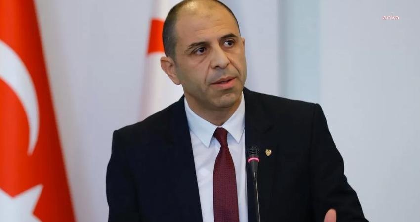 KKTC’de Halkın Partisi Genel Başkanı Kudret Özersay, Kıbrıs sorununa ilişkin,