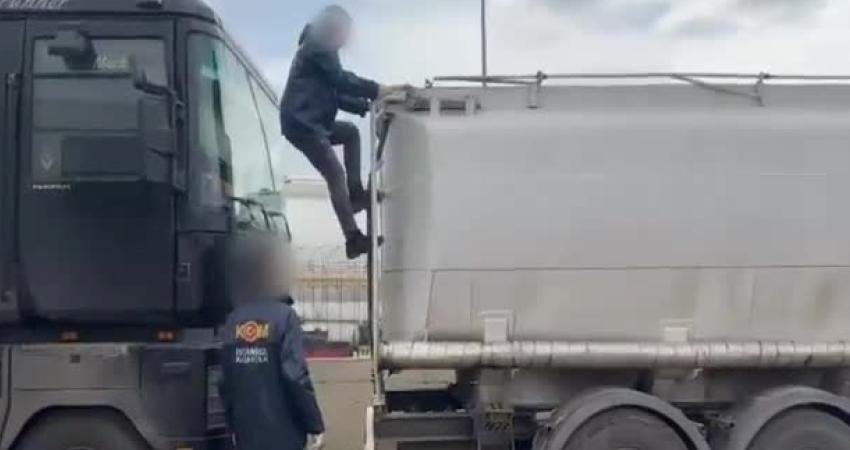 EDDA S&Ouml;NMEZ İstanbul’da ka&ccedil;ak akaryakıt taşıyan 5 tanker i&ccedil;erisinde, piyasa