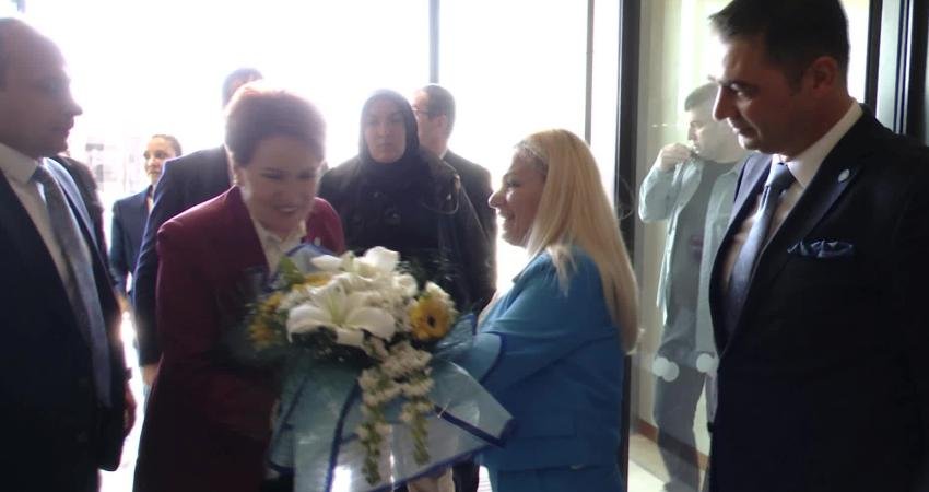 İYİ Parti Genel Başkanı Meral Akşener, Antalya’nın Serik ilçesinde yaptığı