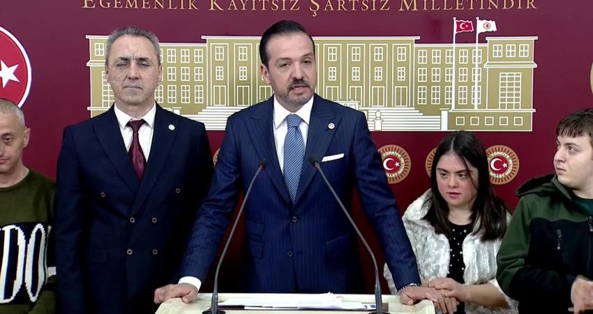 İYİ Parti S&ouml;zc&uuml;s&uuml; K&uuml;rşad Zorlu, engelli vatandaşlara y&ouml;nelik evde bakım