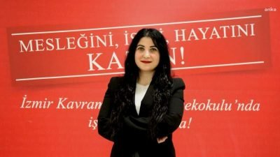 Kadın hastalıkları ve doğum kliniğinde mahremiyete dayalı bir muayene giysisi