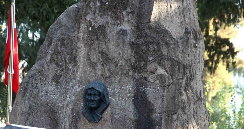 İzmir Karşıyaka Belediyesi 8 Mart D&uuml;nya Emek&ccedil;i Kadınlar G&uuml;n&uuml;’nde anlamlı