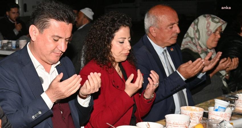 Kumluca Belediyesi, 41 Mahallede İftar Programı Düzenliyor Kumluca Belediyesi, Ramazan etkinlikleri kapsamında ilçenin 41 mahallesinde iftar programı
