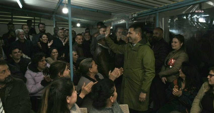 Kuşadası Belediye Başkanı Günel’den Yaylaköy Mahallesi Sakinlerine Mesaire Alanı Sözü Kuşadası Belediye Başkanı Ömer Günel, Yaylaköy Mahallesi’ni ziyaret ederek, hemşehrileriyle
