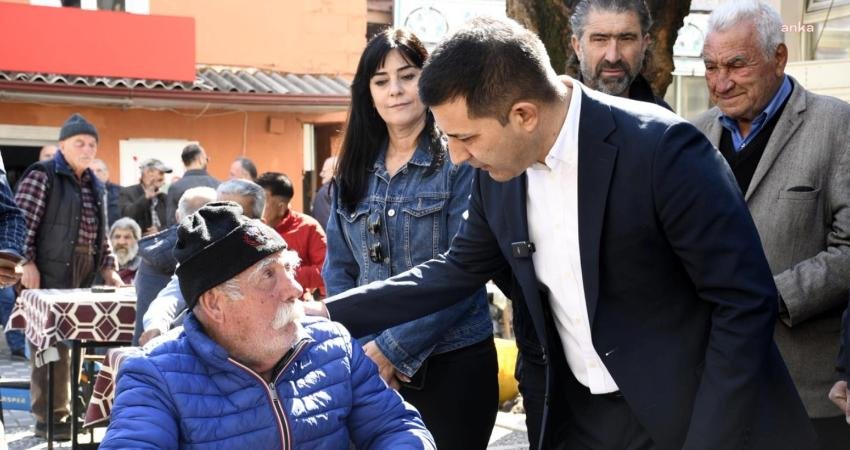 Kuşadası&rsquo;nın farklı b&ouml;lgelerinde hemşehrileri ile buluşmayı s&uuml;rd&uuml;ren Belediye Başkanı &Ouml;mer