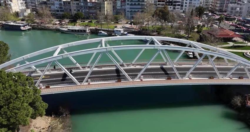 Manavgat Belediyesi tarafından kent trafiğini rahatlatmak ve ulaşımı kolaylaştırmak amacıyla