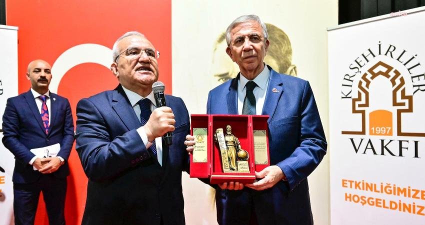 İftarda Kırşehirlilerle bir araya gelen Ankara B&uuml;y&uuml;kşehir Belediye Başkan Adayı