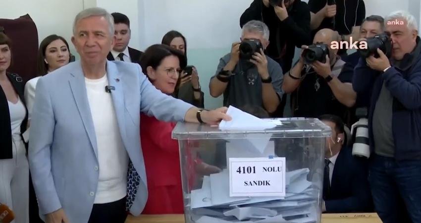 Ankara Büyükşehir Belediye Başkanı Mansur Yavaş’ın oy kullandığı sandıktan Mansur