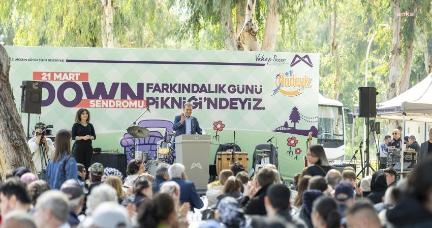 Mersin B&uuml;y&uuml;kşehir Belediye Başkanı Vahap Se&ccedil;er ve eşi Meral Se&ccedil;er,