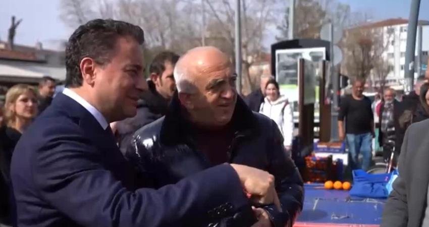Demokrasi ve Atılım (DEVA) Partisi Genel Başkanı Ali Babacan, se&ccedil;im
