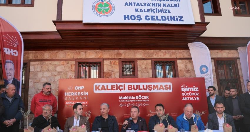 Antalya B&uuml;y&uuml;kşehir Belediye Başkanı Muhittin B&ouml;cek, Kalei&ccedil;i Buluşması&rsquo;nda vatandaşlarla bir