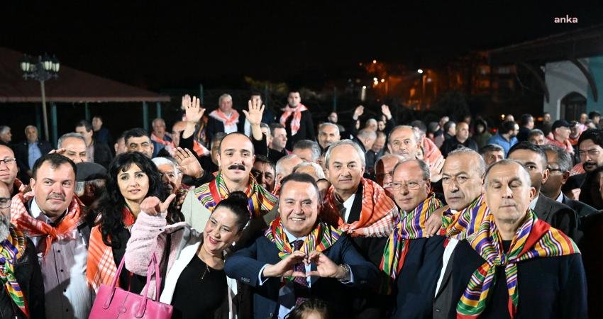 Başkan B&ouml;cek, 5 yıllık g&ouml;rev s&uuml;resi boyunca yerelden kalkınmaya b&uuml;y&uuml;k