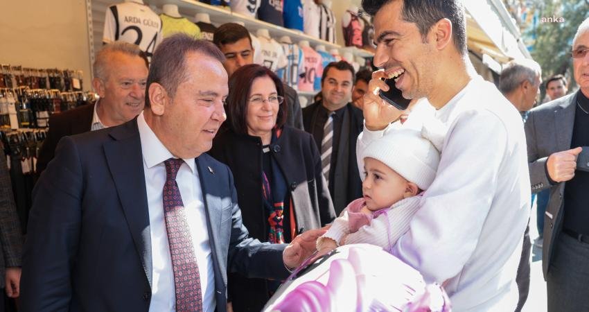 Antalya B&uuml;y&uuml;kşehir Belediye Başkanı ve Başkan Adayı Muhittin B&ouml;cek, Kapalı
