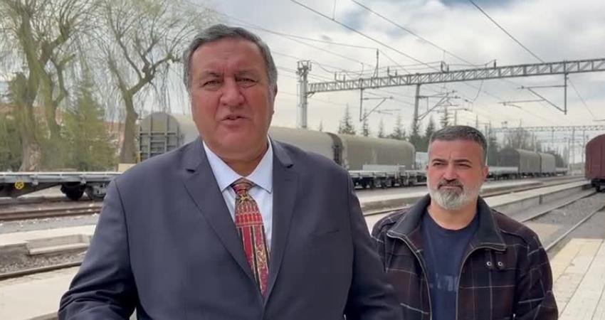 CHP Niğde Milletvekili &Ouml;mer Fethi G&uuml;rer, taşeron firmada &ccedil;alışanlar ve