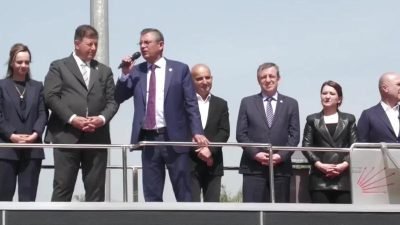 CHP Genel Başkanı Özgür Özel, AKP’nin İzmir Büyükşehir Belediye Başkan