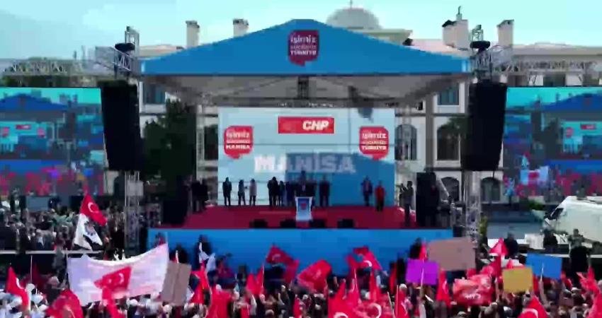 CHP Genel Başkanı Özgür Özel, memleketi Manisa’da, Büyükşehir Belediye Başkanı