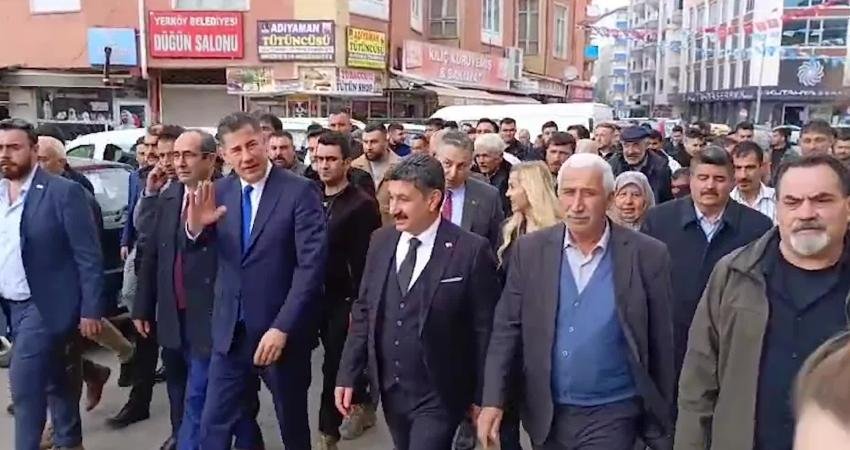 Sinan Oğan, İYİ Parti Adayına Destek İçin Yozgat’a Geldi SEYFİ ÇELİKKAYA Cumhurbaşkanlığı seçimlerinde, ATA İttifakı’nın Cumhurbaşkanı adayı olarak seçimlere