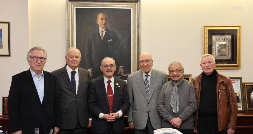 Eski TBMM Başkan Vekili Ulu&ccedil; G&uuml;rkan ile 21. D&ouml;nem milletvekillerinden