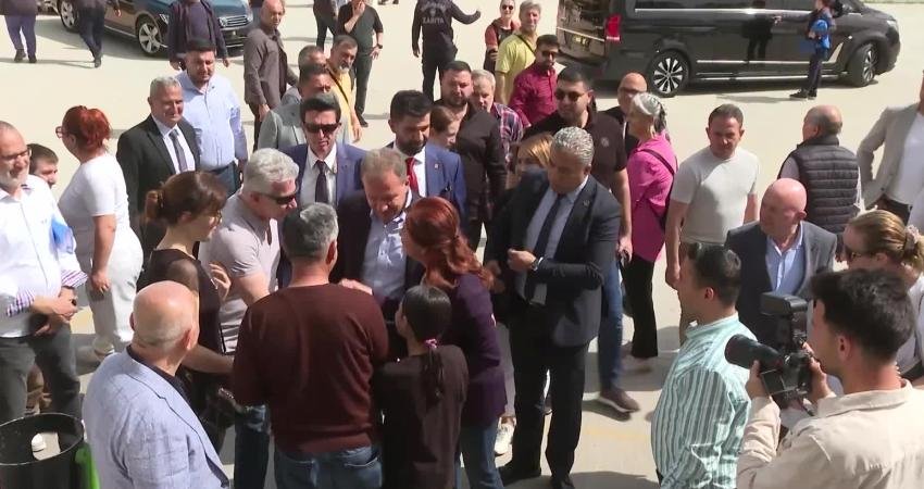 Vahap Seçer: “Sandıktan Millet İradesi Çıkacak” Mersin Büyükşehir Belediye Başkanı ve CHP Mersin Büyükşehir Belediye Başkan