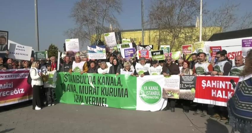 Ya kanal Ya İstanbul Koordinasyonu, Kadıköy İskele Meydanı’nda açıklama yaptı.