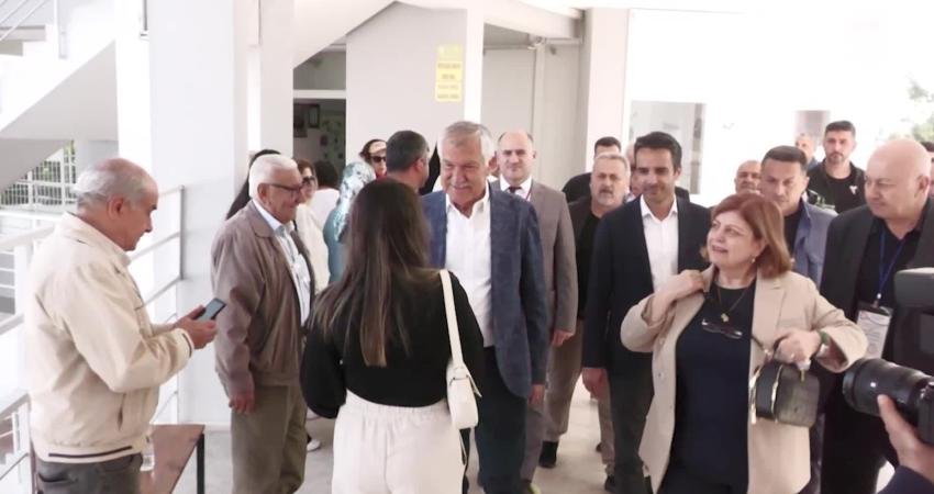 Adana Büyükşehir Belediye Başkanı Zeydan Karalar, oyunu Adana Ticaret Borsası